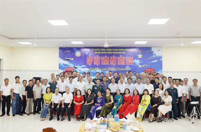 am-ap-nghia-tinh-dong-doi-duoi-mai-truong-xua