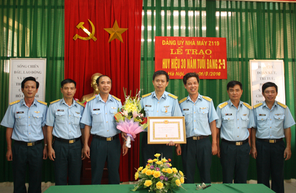 bai-2-xay-dung-to-chuc-dang-trong-sach-vung-manh