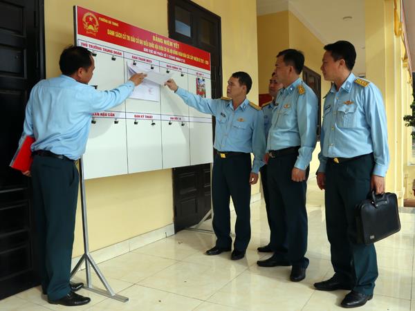 ban-chi-dao-thuc-hien-quy-che-dan-chu-co-so-dang-uy-quan-chung-phong-khong-khong-quan-kiem-tra-viec-thuc-hien-quy-che-dan-chu-co-so-va-cong-tac-chuan-bi-bau-cu-cac-don-vi-khu-vuc-phia-bac
