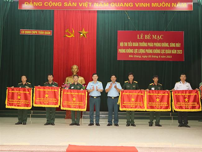 be-mac-hoi-thi-tieu-doan-truong-phao-phong-khong-sung-may-phong-khong-luc-luong-phong-khong-luc-quan-nam-2023