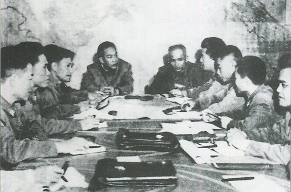 bo-doi-phong-khong-khong-quan-trong-cuoc-tong-tien-cong-va-noi-day-mua-xuan-nam-1975