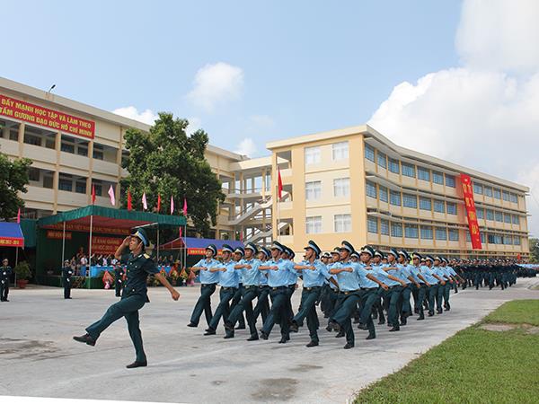 bo-quoc-phong-ban-hanh-“tai-lieu-hoi-dap-ve-tuyen-sinh-quan-su-vao-cac-hoc-vien-nha-truong-trong-quan-doi-nam-2018”