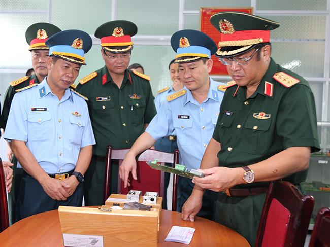bo-quoc-phong-kiem-tra-cac-nha-may-thuoc-quan-chung-phong-khong-khong-quan-khu-vuc-phia-nam