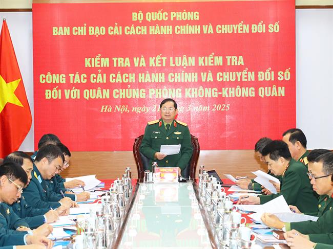 bo-quoc-phong-kiem-tra-cong-tac-cai-cach-hanh-chinh-va-chuyen-doi-so-doi-voi-quan-chung-phong-khong-khong-quan