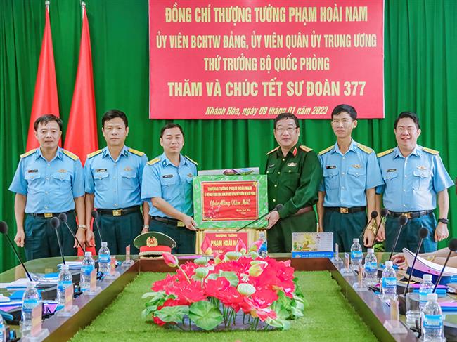 bo-quoc-phong-kiem-tra-san-sang-chien-dau-su-doan-377