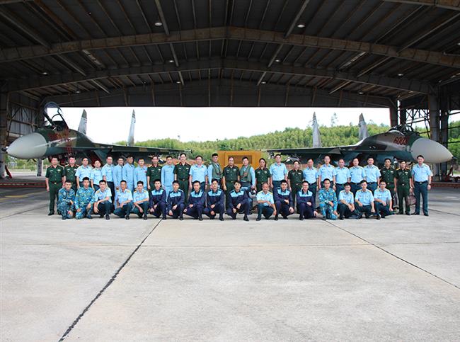 bo-quoc-phong-kiem-tra-trung-doan-925