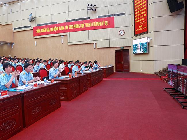 bo-quoc-phong-to-chuc-lay-y-kien-du-thao-nghi-quyet-ve-sua-doi-bo-sung-mot-so-dieu-cua-hien-phap-nam-2013