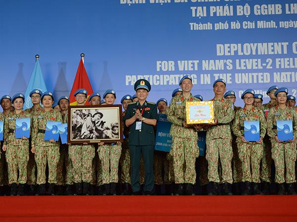 bo-quoc-phong-to-chuc-le-xuat-quan-benh-vien-da-chien-cap-2-so-3