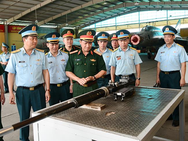 bo-tong-tham-muu-quan-doi-nhan-dan-viet-nam-kiem-tra-tai-hoc-vien-phong-khong-khong-quan