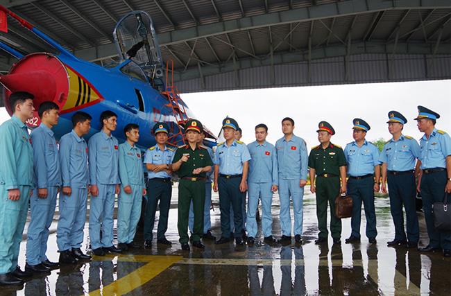 bo-tong-tham-muu-quan-doi-nhan-dan-viet-nam-kiem-tra-trung-doan-khong-quan-937