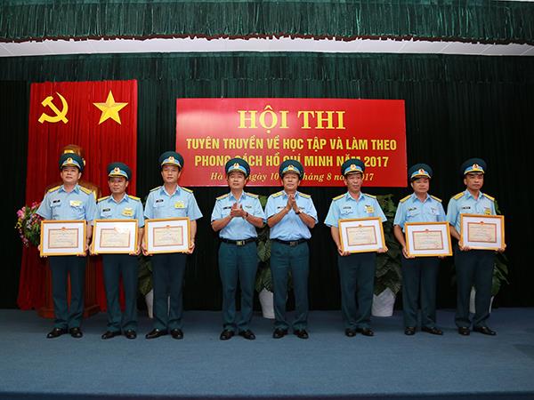 boi-duong-nang-cao-trinh-do-ky-nang-tuyen-truyen-cho-can-bo-lanh-dao
