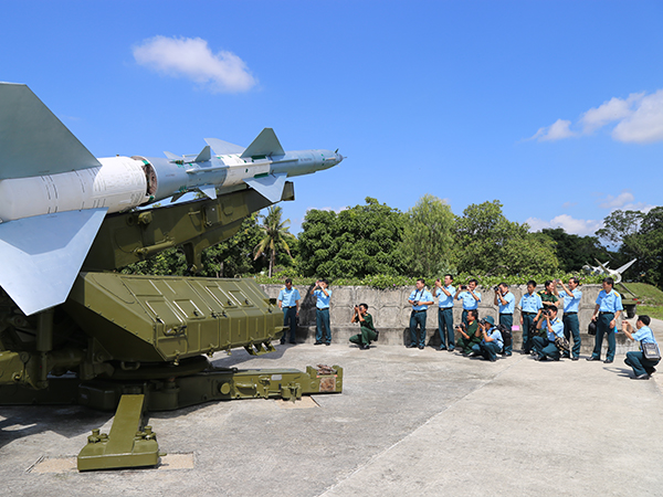lop-tap-huan-cong-tac-vien-bao-pk-kq-thuc-hanh-tac-nghiep-tai-truong-si-quan-khong-quan-va-trung-doan-274-su-doan-377