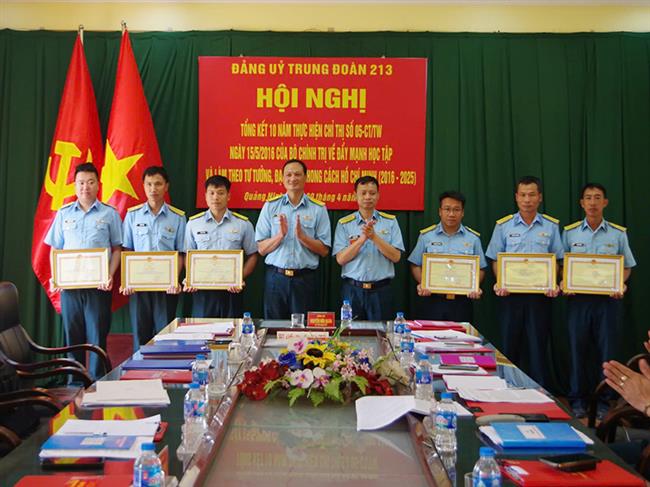 cac-dang-uy-trung-doan-tong-ket-10-nam-thuc-hien-chi-thi-05-ct-tw-cua-bo-chinh-tri