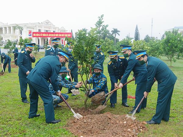 cac-don-vi-trong-quan-chung-phong-khong-khong-quan-phat-dong-“tet-trong-cay-doi-doi-nho-on-bac-ho”-nam-2022