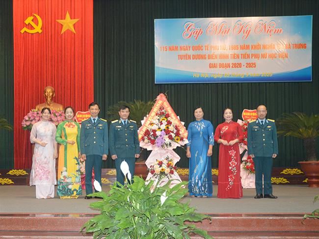 cac-don-vi-trong-quan-chung-phong-khong-khong-quan-to-chuc-gap-mat-ky-niem-115-nam-ngay-quoc-te-phu-nu-8-3
