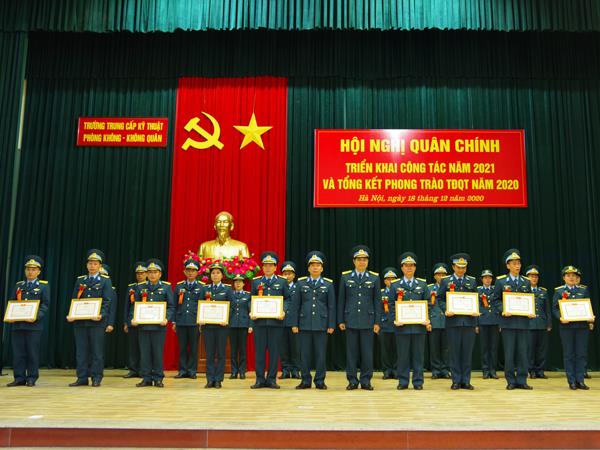 cac-don-vi-trong-quan-chung-phong-khong-khong-quan-to-chuc-hoi-nghi-quan-chinh-nam-2020