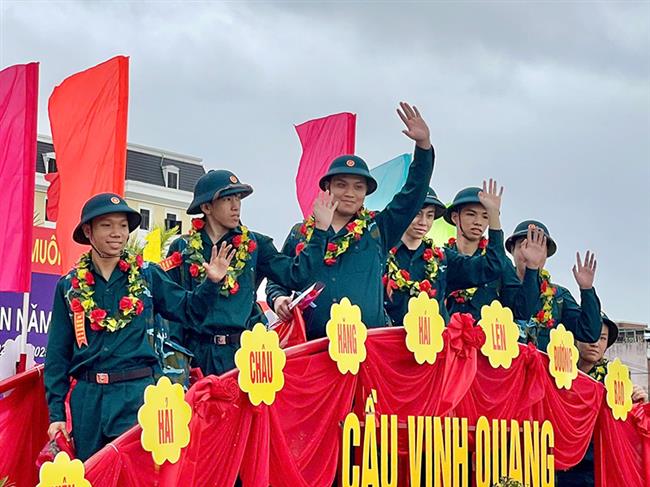 cac-don-vi-trong-quan-chung-phong-khong-khong-quan-to-chuc-tiep-nhan-chien-si-moi-nam-2025