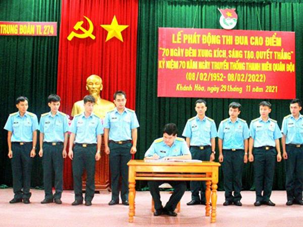 cac-to-chuc-doan-phat-dong-thi-dua-cao-diem-chao-mung-ky-niem-70-nam-ngay-truyen-thong-thanh-nien-quan-doi