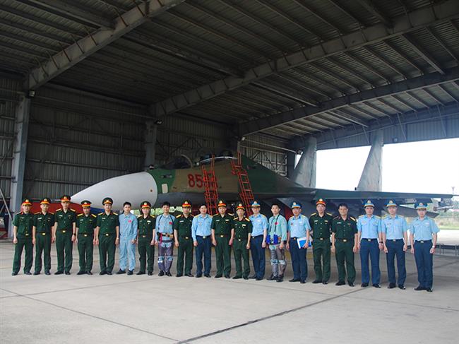 can-bo-hoc-vien-hoc-vien-quoc-phong-tham-quan-hoc-tap-thuc-te-tai-trung-doan-927