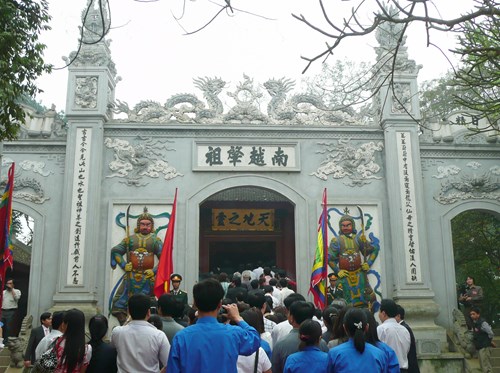 cau-doi-o-den-hung-khi-phach-viet-tam-hon-viet