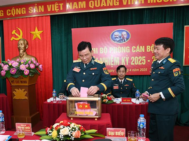 chi-bo-phong-can-bo-cuc-chinh-tri-quan-chung-phong-khong-khong-quan-to-chuc-dai-hoi-nhiem-ky-2025-2030