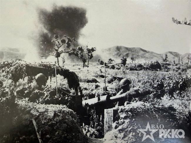 chon-dung-thoi-co-ban-roi-f-105d