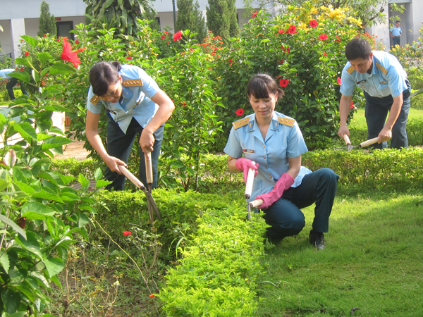 chung-tay-xay-dung-canh-quan-moi-truong-co-quan-cuc-chinh-tri