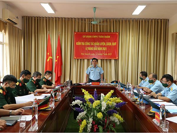 co-quan-chu-nhiem-phong-khong-toan-quan-kiem-tra-cac-don-vi-phong-khong-luc-quan