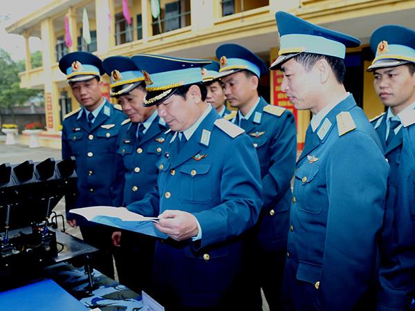 quan-chung-kiem-tra-cong-tac-huan-luyen-chien-si-moi-tai-trung-doan-236-su-doan-361