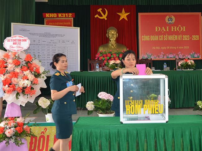 cong-doan-co-so-kho-k312-to-chuc-dai-hoi-nhiem-ky-2023-2028