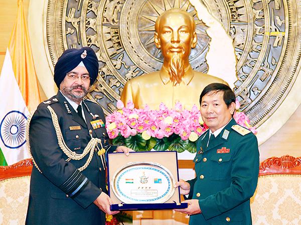 cong-tac-doi-ngoai-quan-su-gop-phan-giu-vung-chu-quyen-vung-troi-quoc-gia