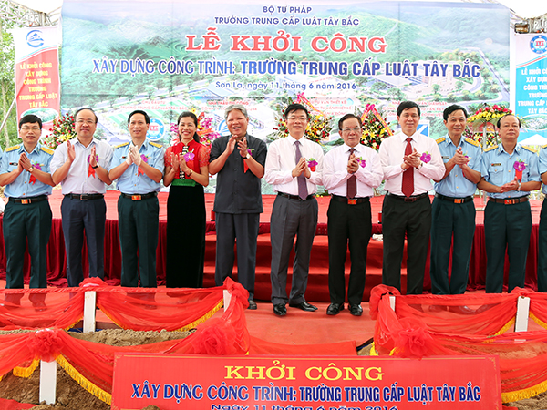 cong-ty-co-phan-acc-244-tham-gia-xay-dung-cong-trinh-truong-trung-cap-luat-tay-bac-son-la