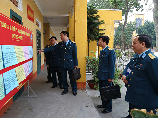cuc-chinh-tri-kiem-tra-cong-tac-chuan-bi-ky-niem-tai-truong-trung-cap-ky-thuat-pk-kq