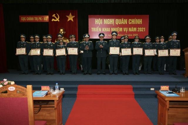 cuc-chinh-tri-phong-khong-khong-quan-to-chuc-hoi-nghi-quan-chinh-trien-khai-nhiem-vu-nam-2021