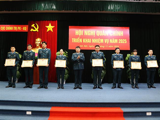 cuc-chinh-tri-quan-chung-phong-khong-khong-quan-to-chuc-hoi-nghi-quan-chinh-trien-khai-nhiem-vu-nam-2025