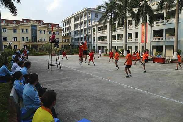 cuc-chinh-tri-to-chuc-giao-huu-the-thao-chao-mung-ky-niem-70-nam-ngay-bac-ho-ra-loi-keu-goi-toan-quoc-khang-chien