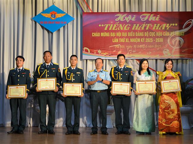 cuc-hau-can-ky-thuat-quan-chung-phong-khong-khong-quan-to-chuc-hoi-thi-“tieng-hat-hay”