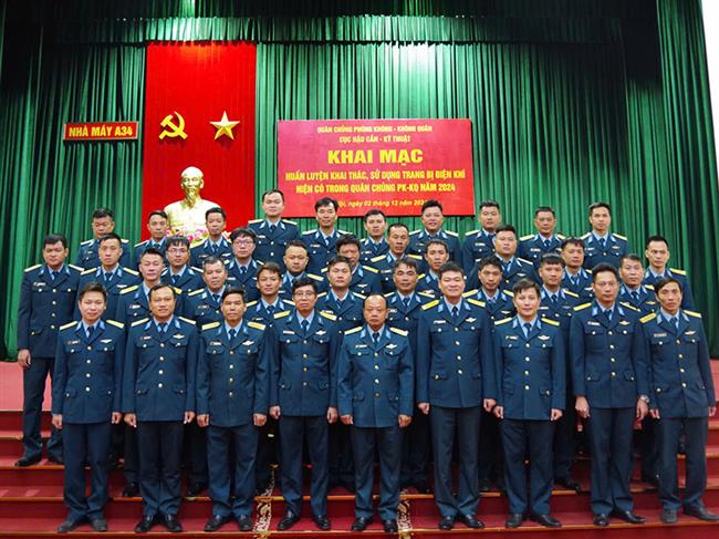 cuc-hau-can-ky-thuat-to-chuc-lop-huan-luyen-khai-thac-su-dung-cac-trang-bi-dien-khi-bien-che-trong-quan-chung-pk-kq-nam-2024