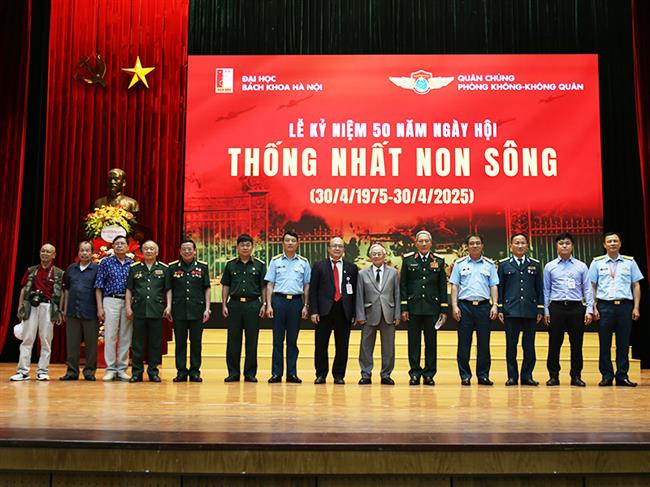 dai-hoc-bach-khoa-ha-noi-phoi-hop-voi-quan-chung-pk-kq-to-chuc-le-ky-niem-50-nam-ngay-hoi-“thong-nhat-non-song”