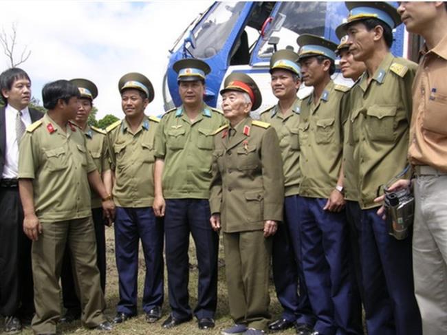dai-tuong-vo-nguyen-giap-voi-bo-doi-phong-khong-khong-quan