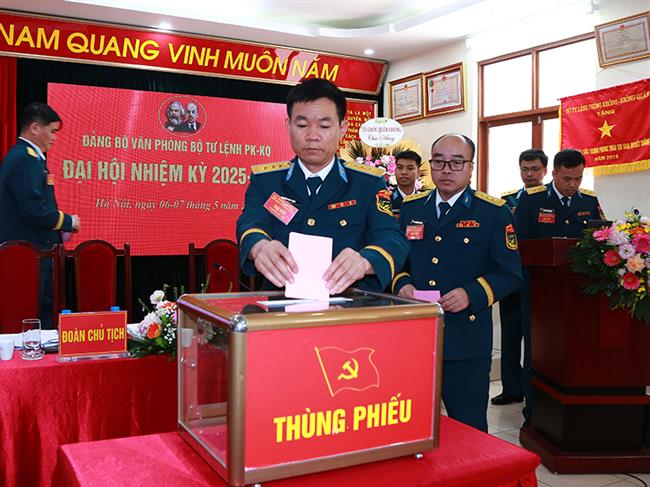 dang-bo-van-phong-dang-uy-bo-tu-lenh-quan-chung-pk-kq-to-chuc-dai-hoi-nhiem-ky-2025-2030