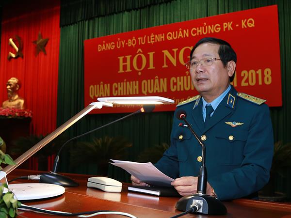 dang-uy-bo-tu-lenh-quan-chung-phong-khong-khong-quan-to-chuc-hoi-nghi-quan-chinh-nam-2018