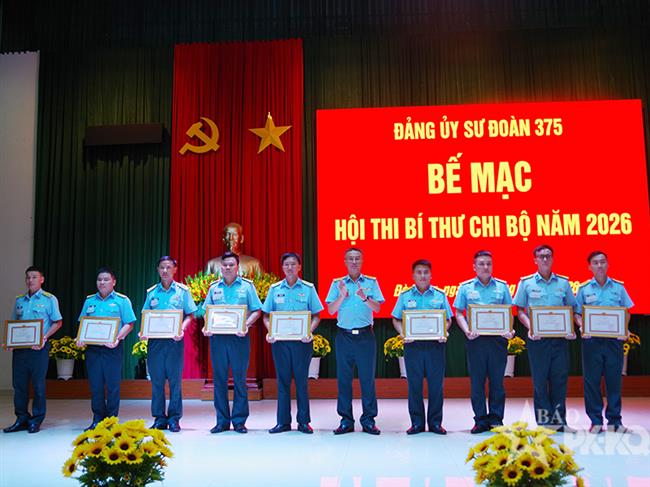 dang-uy-su-doan-375-to-chuc-hoi-thi-bi-thu-chi-bo-nam-2026