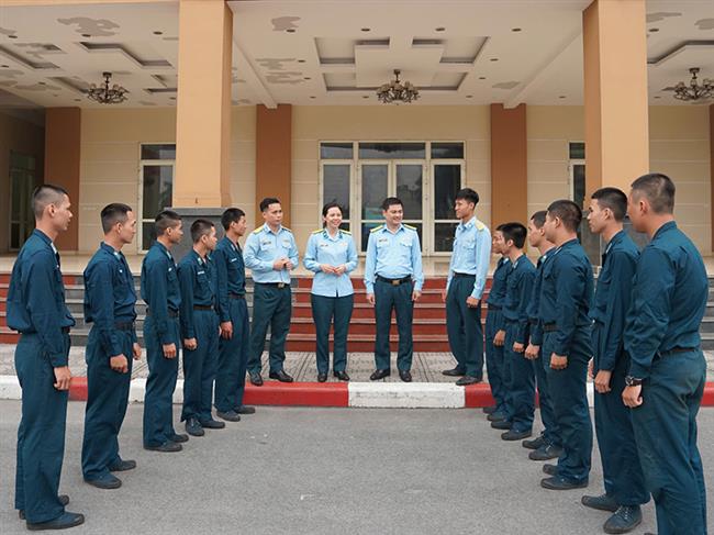 day-manh-hoat-dong-tuyen-truyen-nang-cao-y-thuc-chap-hanh-phap-luat-ky-luat-cho-bo-doi