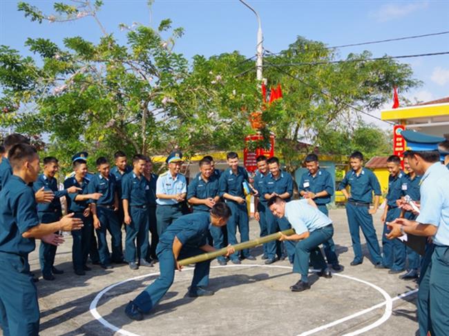 de-bo-doi-yen-tam-thuc-hien-nhiem-vu-va-vui-xuan-don-tet-co-truyen-cua-dan-toc