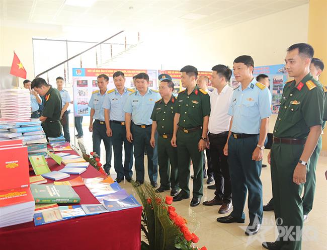 trung-doan-921-to-chuc-chuong-trinh-phat-huy-vai-tro-cua-thanh-nien-quan-doi-tham-gia-pho-bien-giao-duc-phap-luat-van-dong-nhan-dan-chap-hanh-phap-luat-tai-co-so