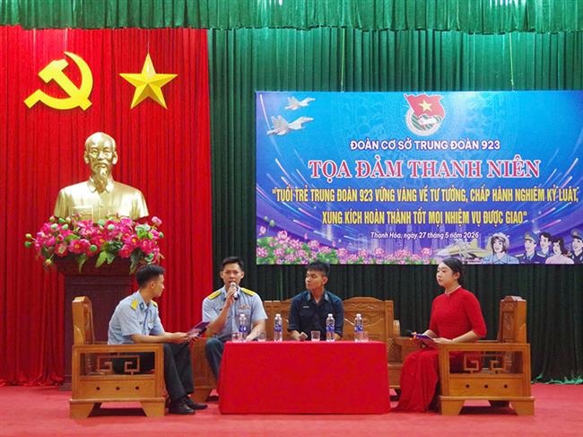 doan-co-so-trung-doan-923-to-chuc-toa-dam-thanh-nien-ve-tu-tuong-ky-luat