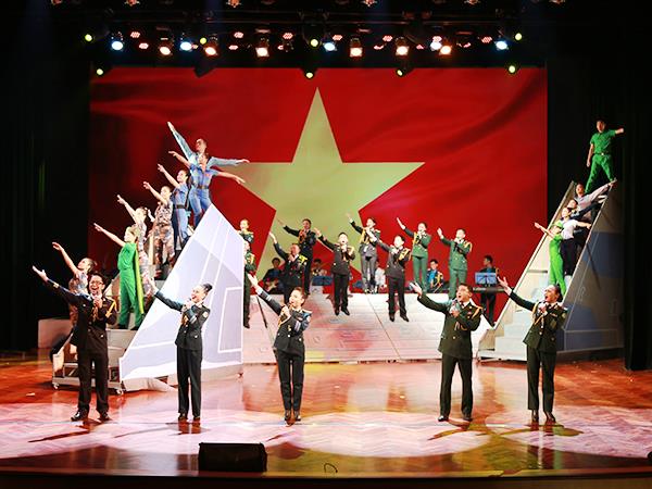 doan-van-cong-pk-kq-bao-cao-chuong-trinh-tham-gia-lien-hoan-ca-mua-nhac-toan-quoc-nam-2018