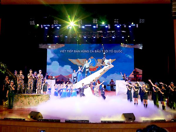 doan-van-cong-pk-kq-bieu-dien-chuong-trinh-tham-gia-hoi-dien-nghe-thuat-chuyen-nghiep-toan-quan-nam-2018