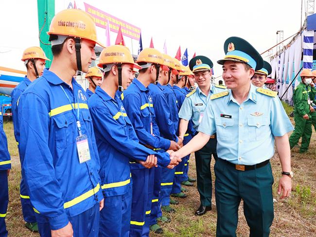 dong-luc-truoc-them-xuan-o-tong-cong-ty-acc